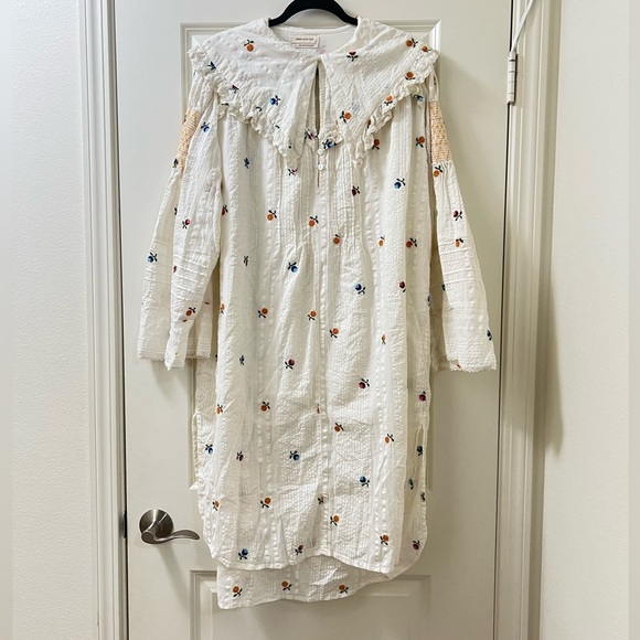 Urban Outfitters Dresses & Skirts - NWOT Urban Outfitters Dorothea Collared Floral Embroidered Midi Dress
